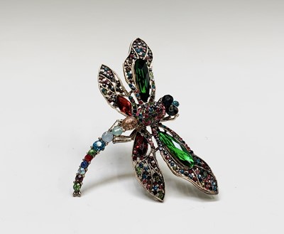 Lot 399 - A kitch costume jewellery dragonfly brooch set...