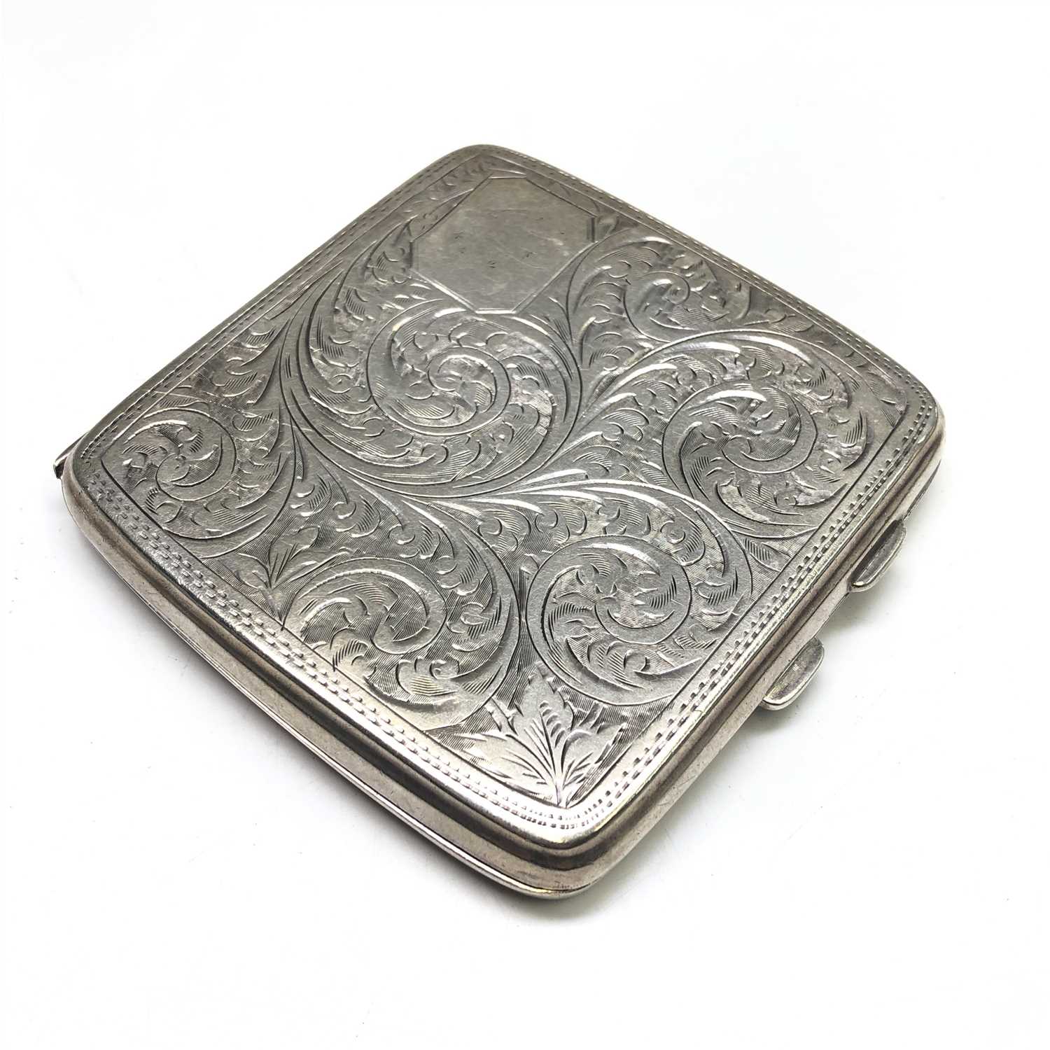 Lot 2159 - An engraved silver cigarette case, 3.9oz