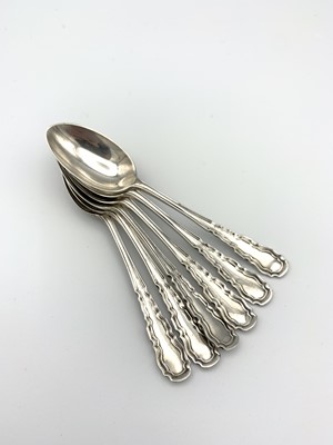 Lot 1032 - A set of six silver coffee spoons and a pair...