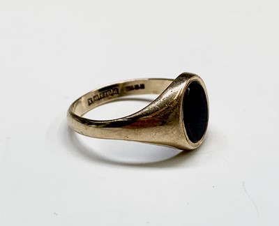 Lot 159 - Two 9ct gold signet rings each set with black...