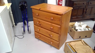 Lot 53 - Modern pine chest of drawers. Height 85cm...