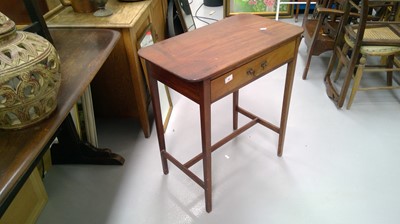 Lot 65 - Georgian mahogany desk. Height 72.5cm width 66....