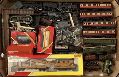 Lot 400 - OO Gauge Model Railways - 2 boxes containing a...