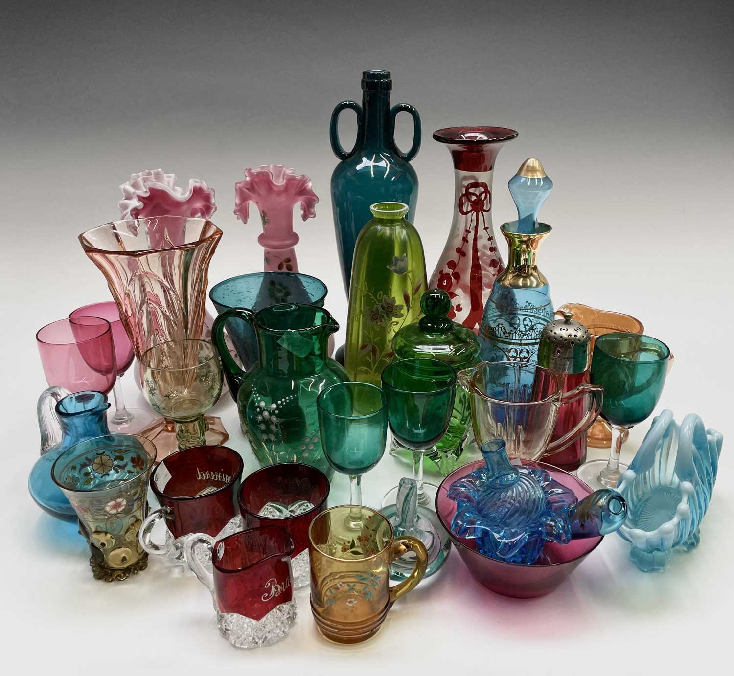 Lot 832 - A selection of Victorian and later glass, to