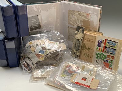 Lot 838 - Cigarette, Trade Cards & Ephemera - A box...