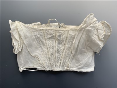 Lot 3217 - Late 18th century or early 19th century baby...