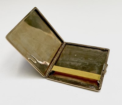 Lot 80 - A square 9ct gold cigarette case by Payton,...