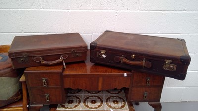 Lot 269 - A pair of vintage suitcases.