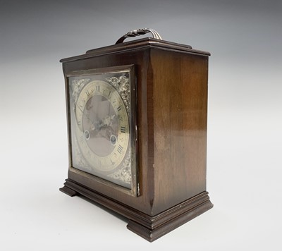 Lot 2922 - A walnut cased mantel clock, by Smiths,...