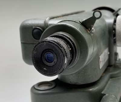 Lot 504 - A Hilger & Watts surveyors level, mid 20th...