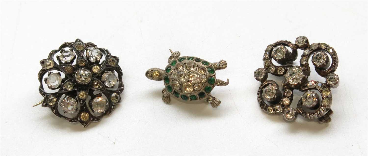 Lot 2760 - 3 Silver and paste brooches, one in the form...