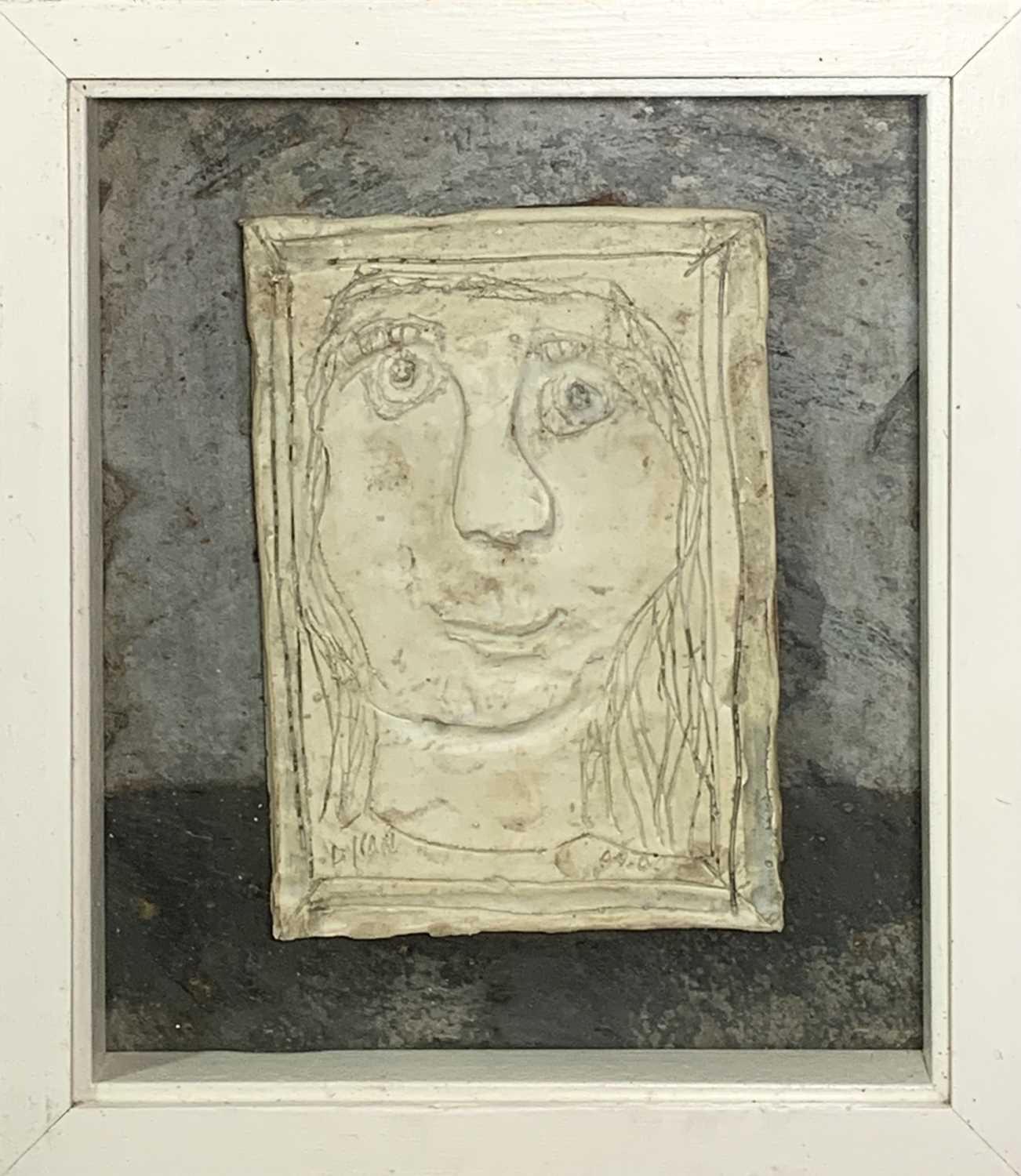 Lot 444 - Julian DYSON (1936-2003) Portrait Ceramic