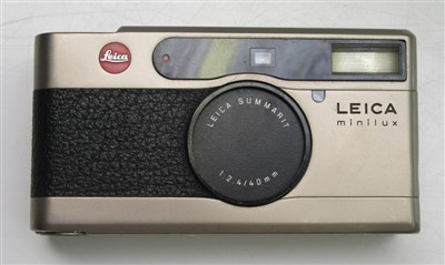 Lot 130 - A Leica Minilux camera with Leica Summarit 1:2....