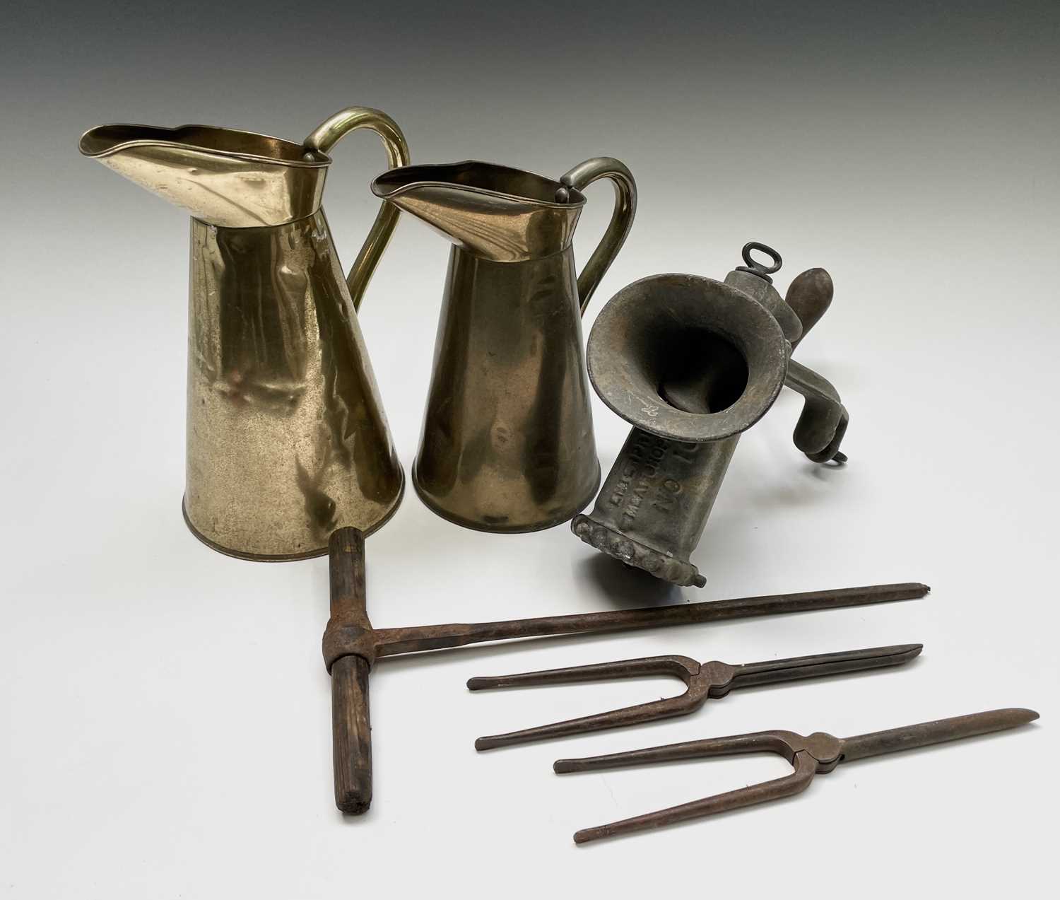 Lot 415 - A 19th century steel shell bit, with wooden