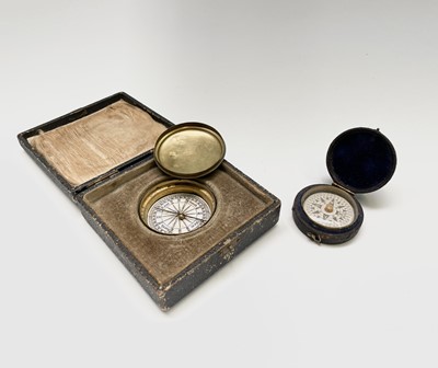 Lot 542 - A small pocket compass, mid 19th century, with...