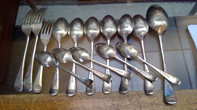 Lot 185 - An oak cased canteen of silver plated cutlery,...