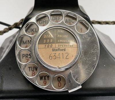 Lot 199 - A 1950s GPO Bakelite telephone, 1/232L FWR...