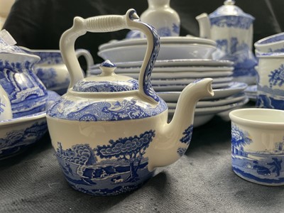 Lot 928 - An extensive collection of Spode 'Italian'...