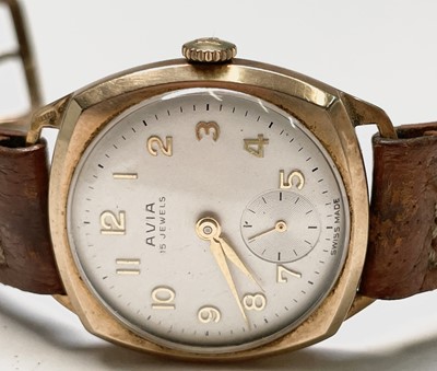 Lot 61 - A 9ct gold gentleman's Avia wristwatch with 15...