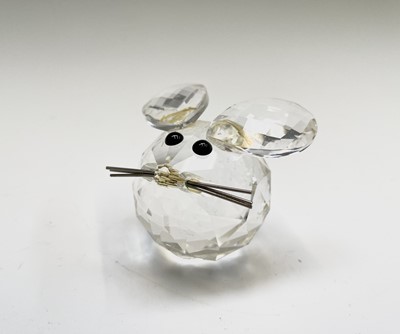 Lot 948 - An Isle of Wight Glass paperweight, height 6cm,...