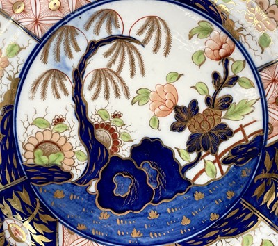 Lot 962 - A 19th century English porcelain plate...