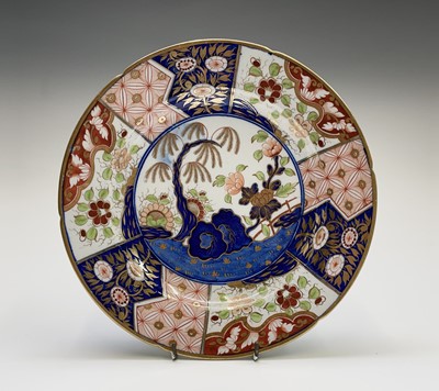 Lot 962 - A 19th century English porcelain plate...