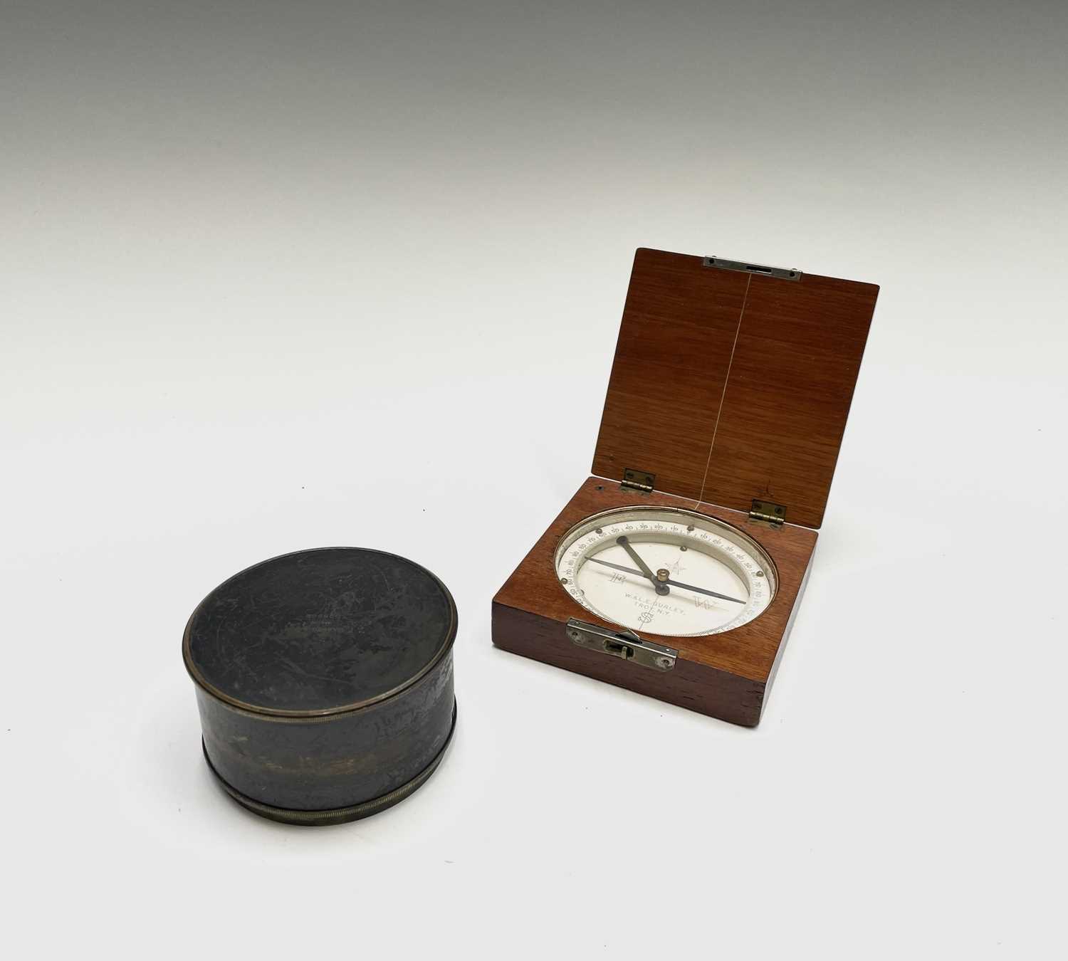 Lot 568 - A pocket sextant, by Francis Barker & Son, in...