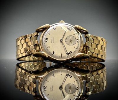 Lot 164 - A gentleman's gold plated Joval Extra Swiss...