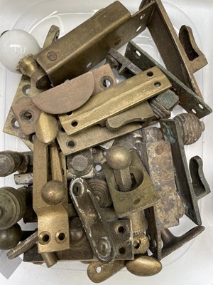 Lot 283 - Various antique brass furniture handles etc,...
