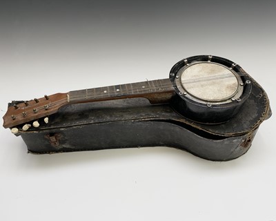 Lot 338 - A 20th century eight string mandolin banjo...