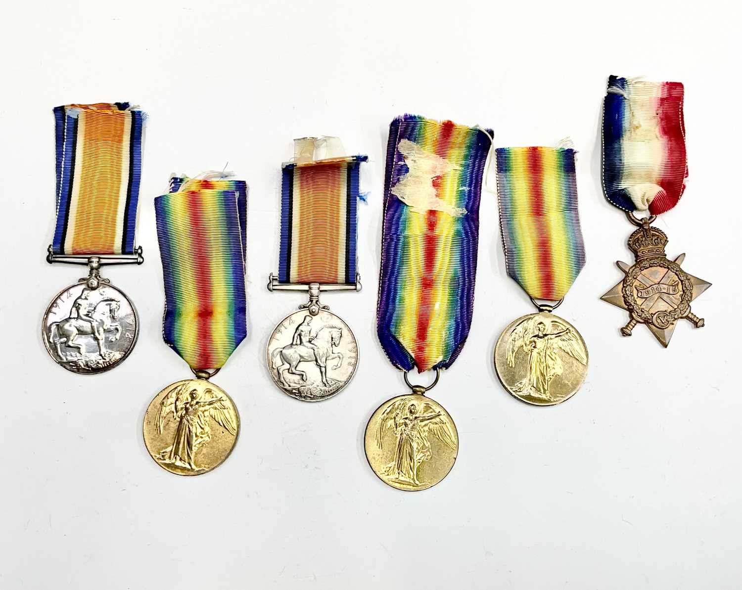 Lot 272 - First World War Medals x 6. Comprising: WW1...