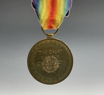 Lot 272 - First World War Medals x 6. Comprising: WW1...