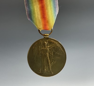 Lot 272 - First World War Medals x 6. Comprising: WW1...