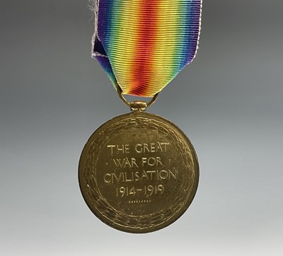 Lot 272 - First World War Medals x 6. Comprising: WW1...