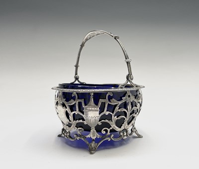 Lot 339 - A silver sugar bowl by Goldsmiths &...