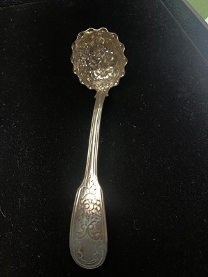 Lot 446 - An early Victorian, silver, fiddle and thread...