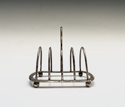 Lot 435 - A Goldsmiths & Silversmiths Co Ltd, silver...