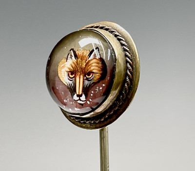 Lot 165 - An Essex crystal fox mask stick pin