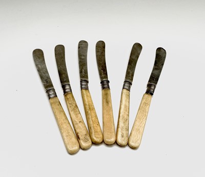 Lot 369 - Grape scissors, cake knives with silver bladed...