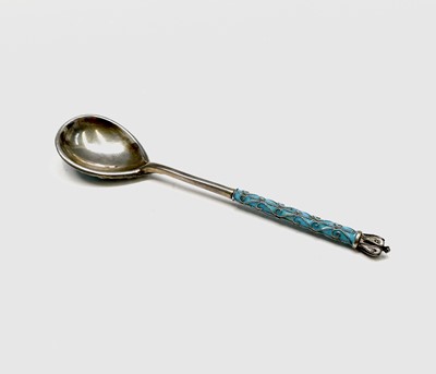 Lot 402 - A Moscow silver-gilt and cloisonne spoon,...