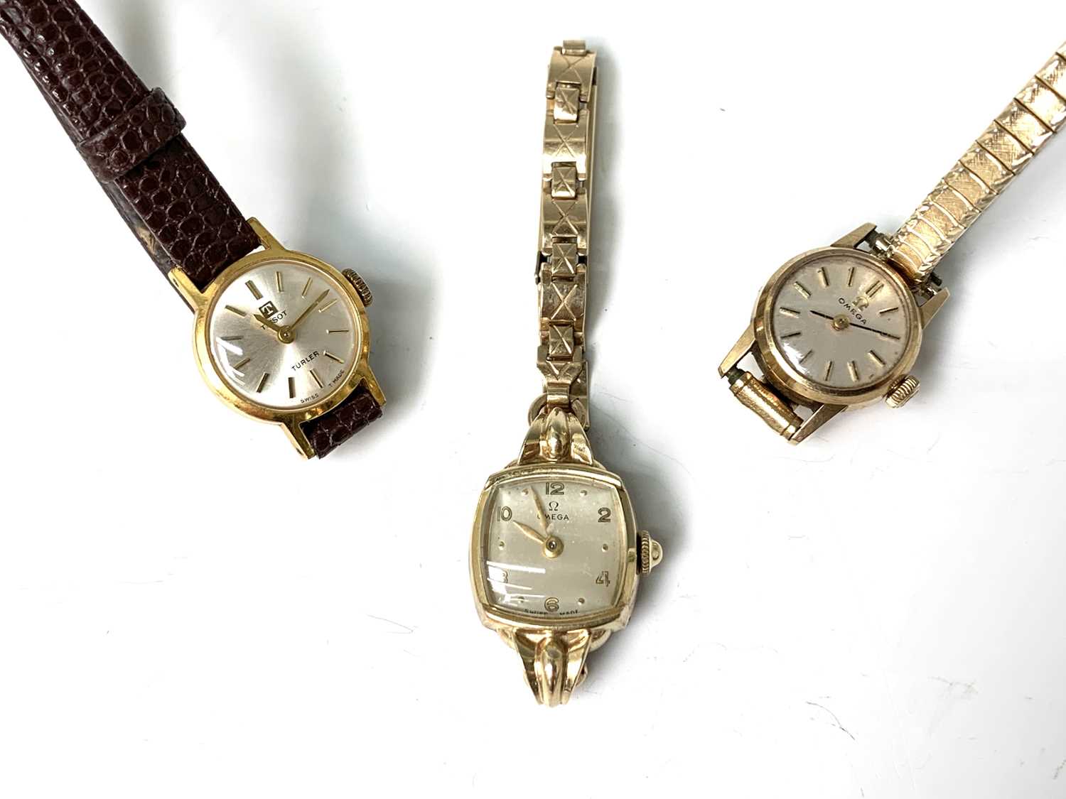 Lot 81 - A 9ct gold cased ladies Omega wristwatch and...