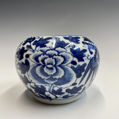 Lot 18 - A Chinese blue and white porcelain jar, late...