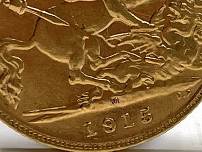 Lot 20 - Great Britain Gold Half Sovereign 1915 King...