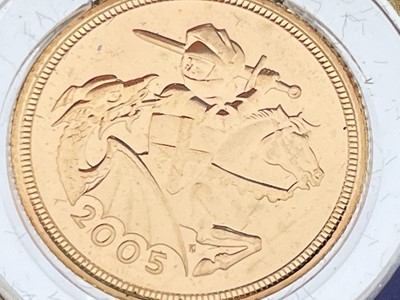 Lot 20 - Great Britain Gold Half Sovereign 2005 Queen...