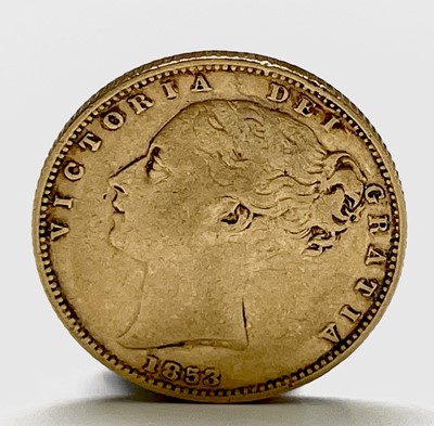 Lot 21 - Great Britain Gold Sovereign 1853 Queen...