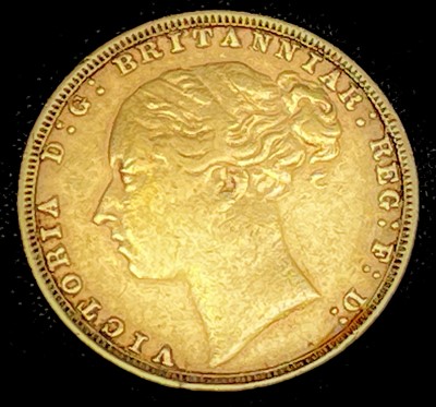 Lot 21 - Great Britain Gold Sovereign 1880 George &...