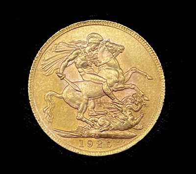 Lot 23O - Great Britain Gold Sovereign 1925 EF George V....