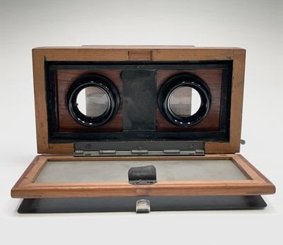 Lot 47 - A mahogany folding stereoscope viewer,...