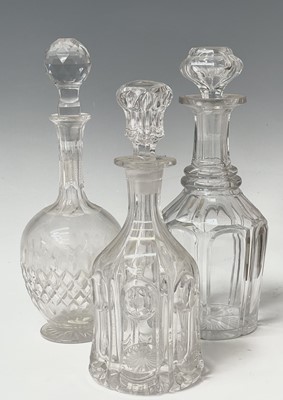 Lot 913 - A collection of Georgian and Victorian glass...