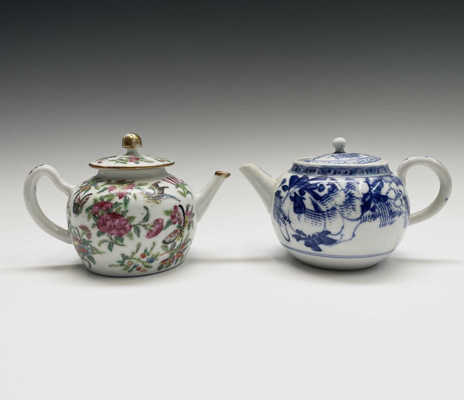 Lot 364 - A Chinese Canton teapot, circa 1900, with...